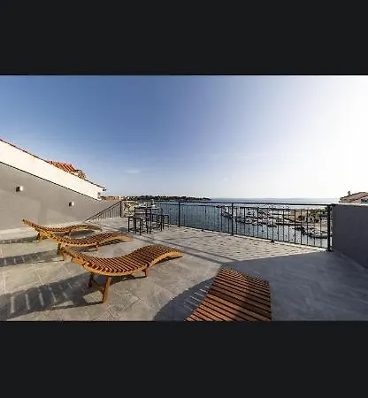 Penthouse Sunrise بيتريتْشاني